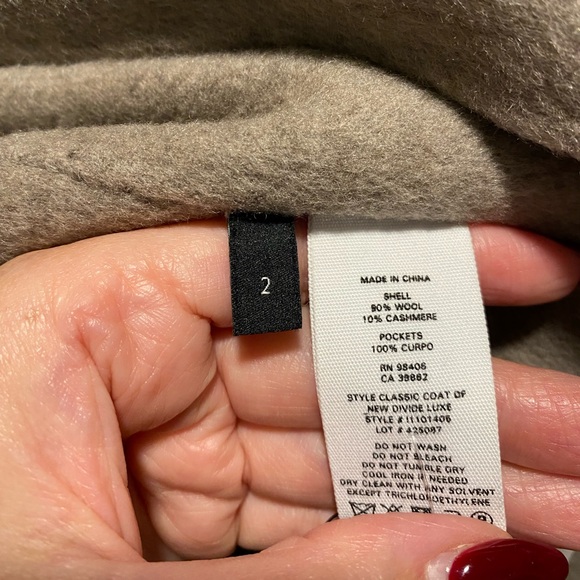 Theory Coat - Pristine Condition - Picture 9 of 9